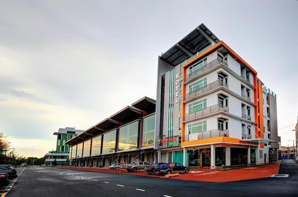 Terra Nova Hotel Malacca Exterior photo